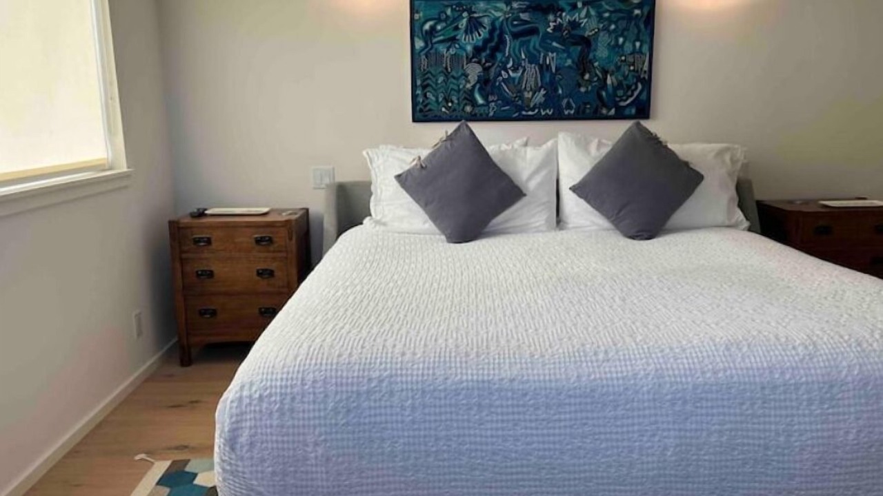 Photo of Bedroom in West Lake Hills