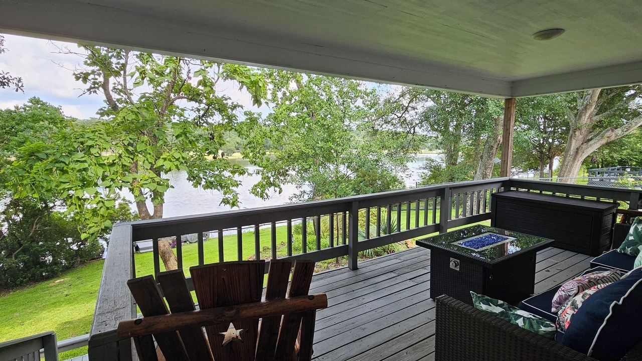 Photo of Outdoor in Hilltop Lakes