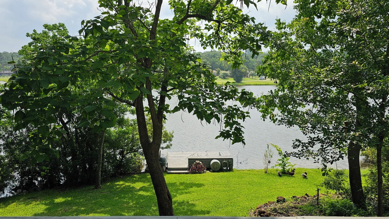 Photo of Outdoor in Hilltop Lakes