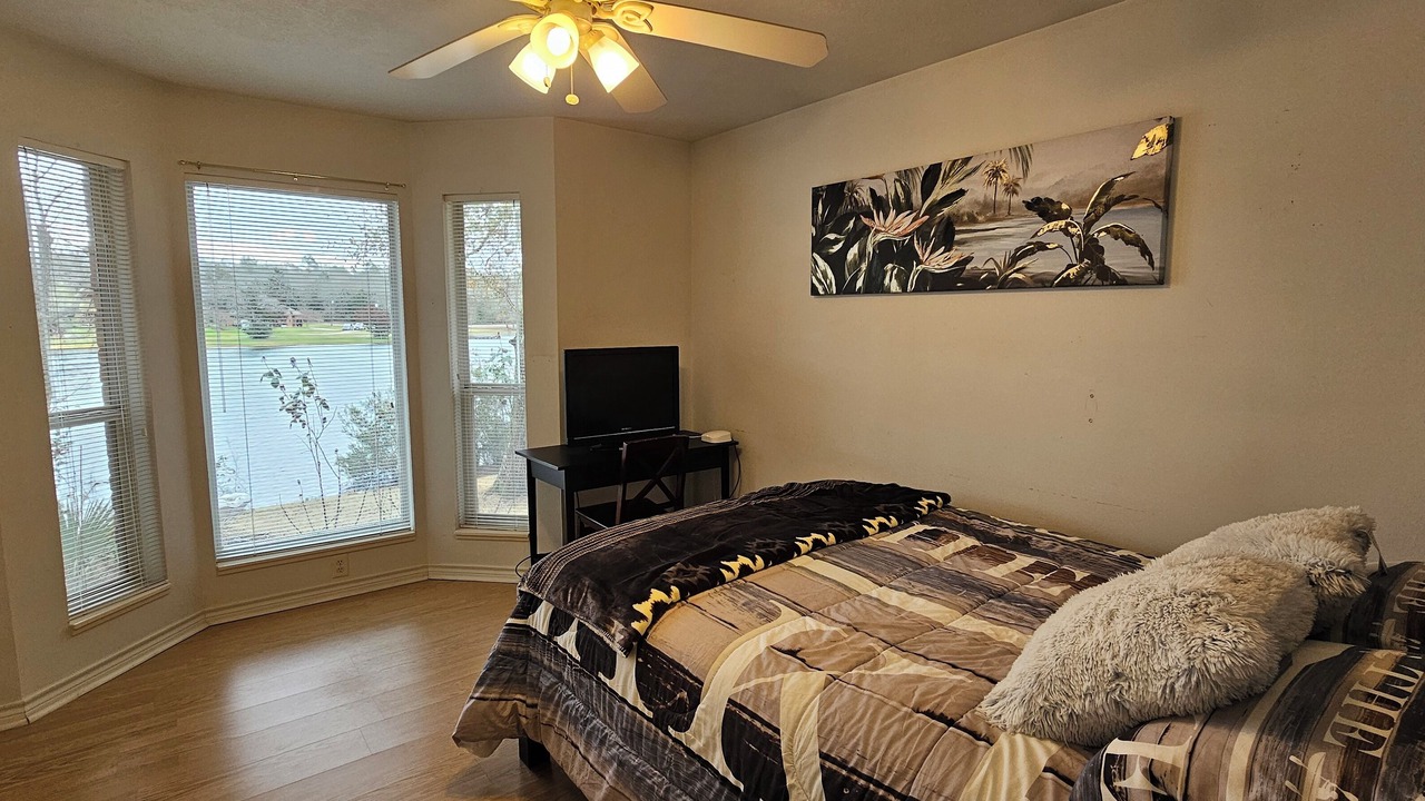 Photo of Bedroom in Hilltop Lakes