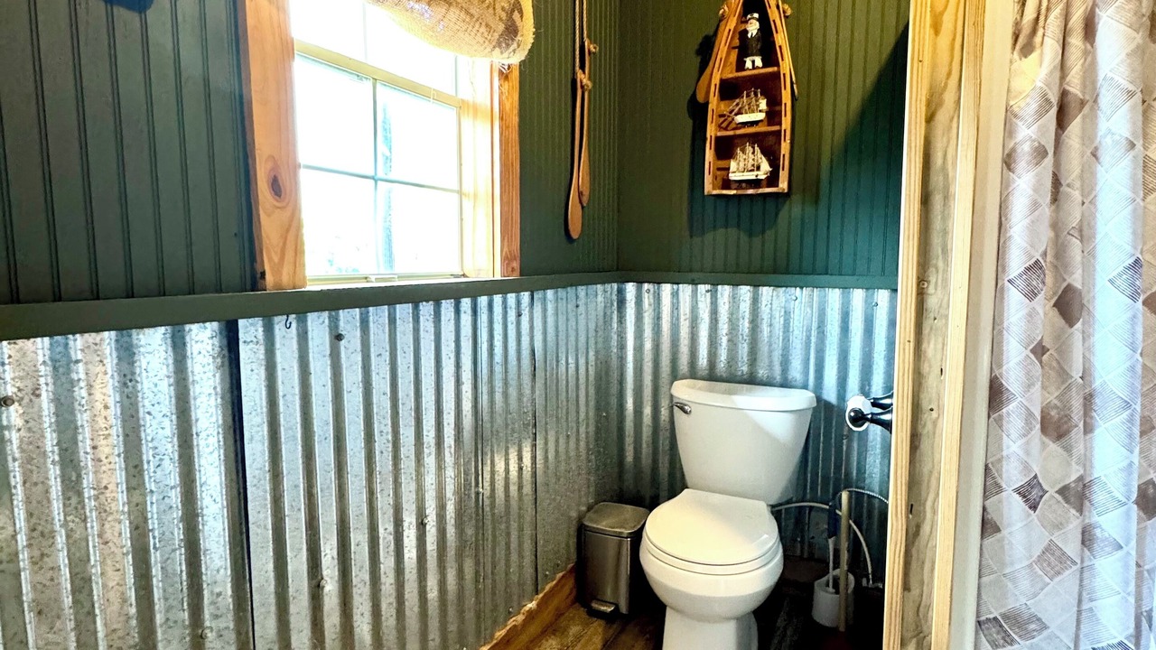 Photo of Bathroom in Quinlan