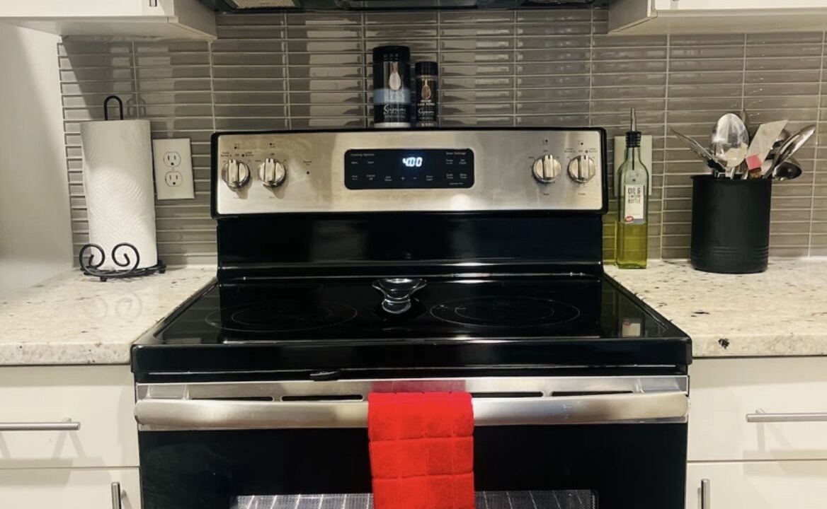 Photo of Kitchen in Legacy Town Center North