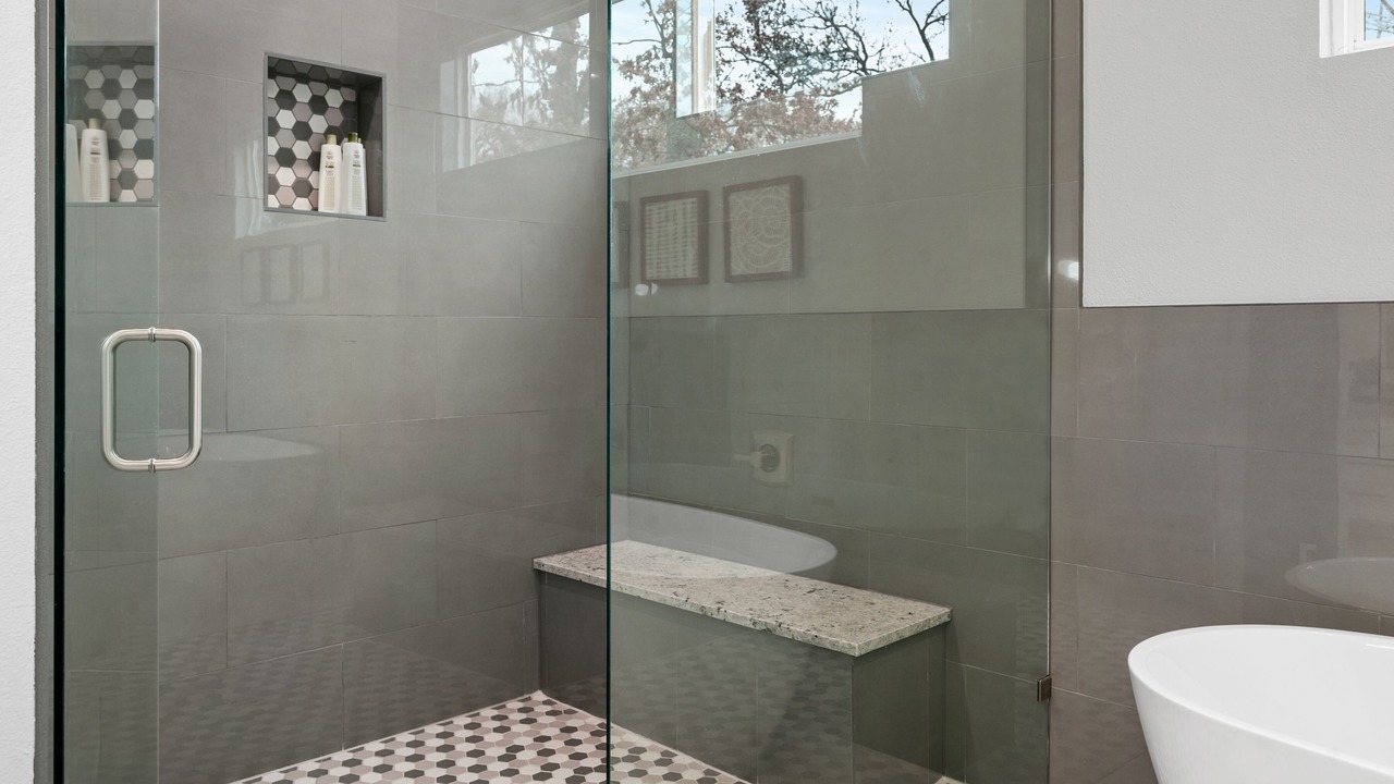 Photo of Bathroom in Enchanted Oaks