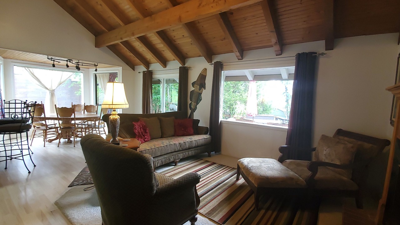Photo of Livingroom in Berryville