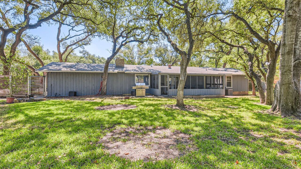 Photo of Outdoor in McNeil
