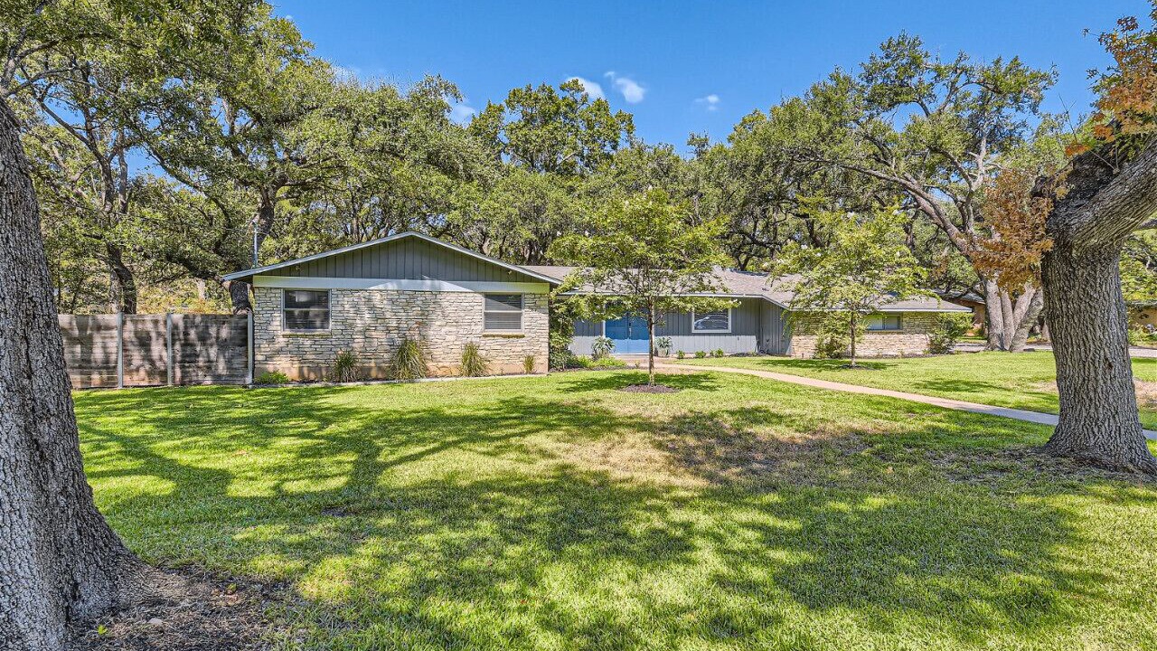 Photo of Outdoor in McNeil