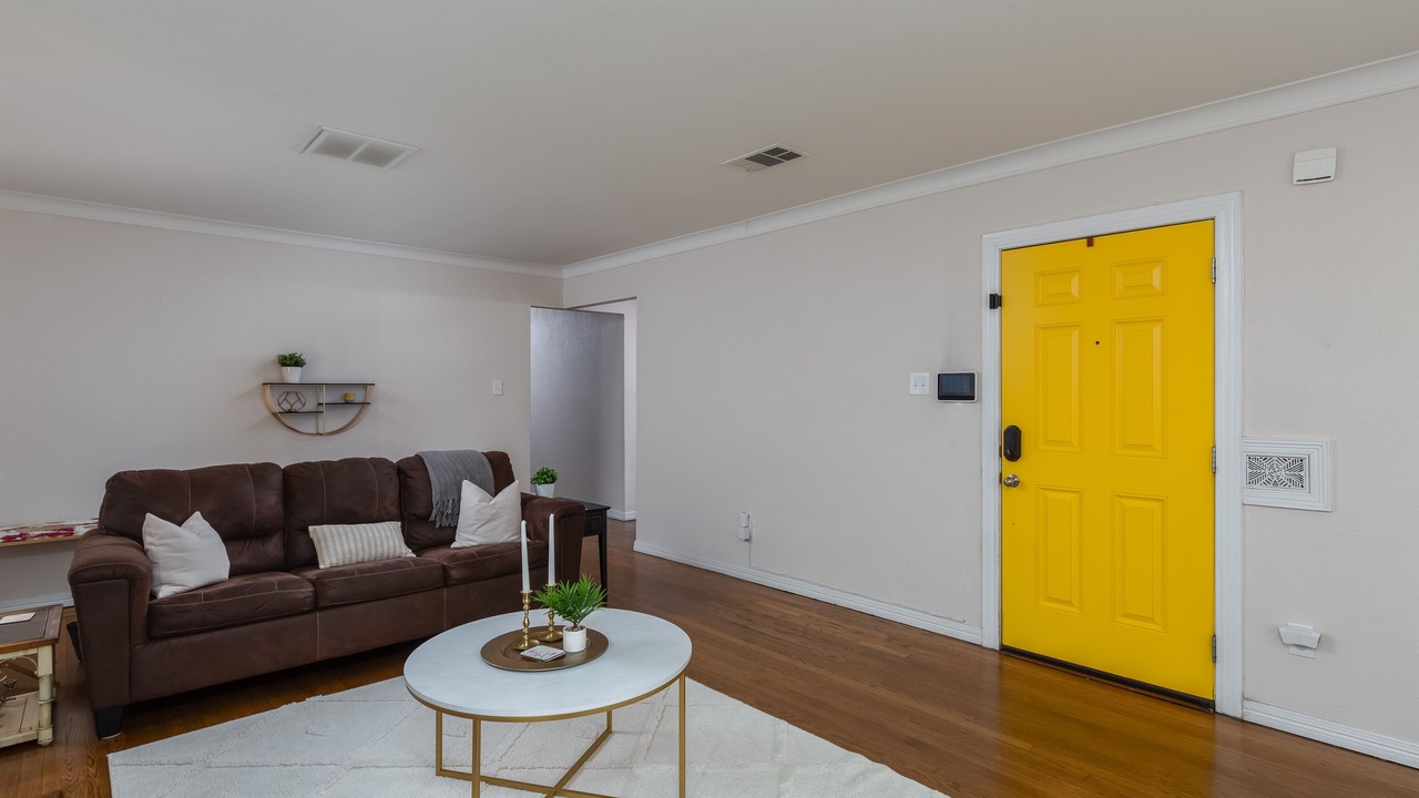 Photo of Livingroom in Arlington Heights
