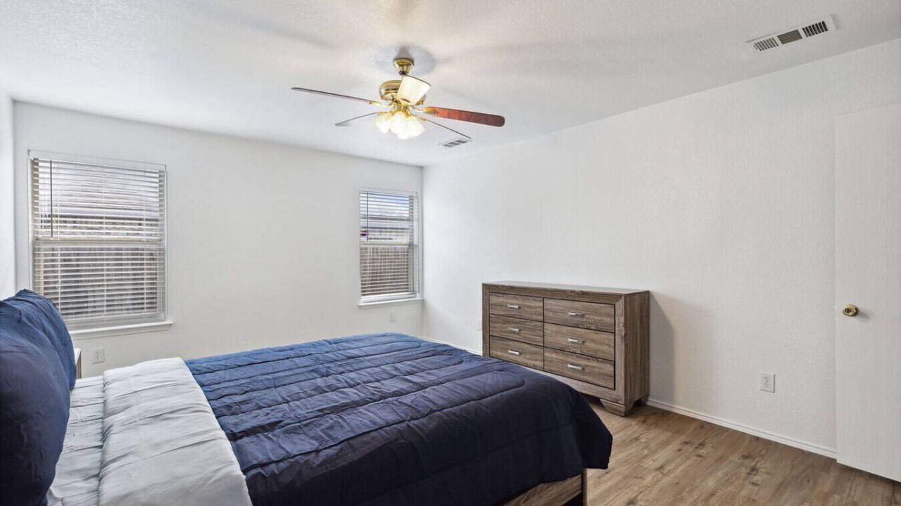 Photo of Bedroom in Royse City