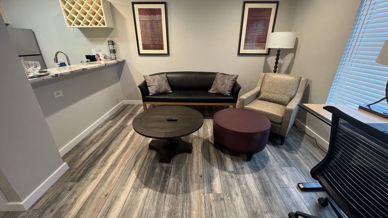 Photo of Livingroom in Knox - Henderson