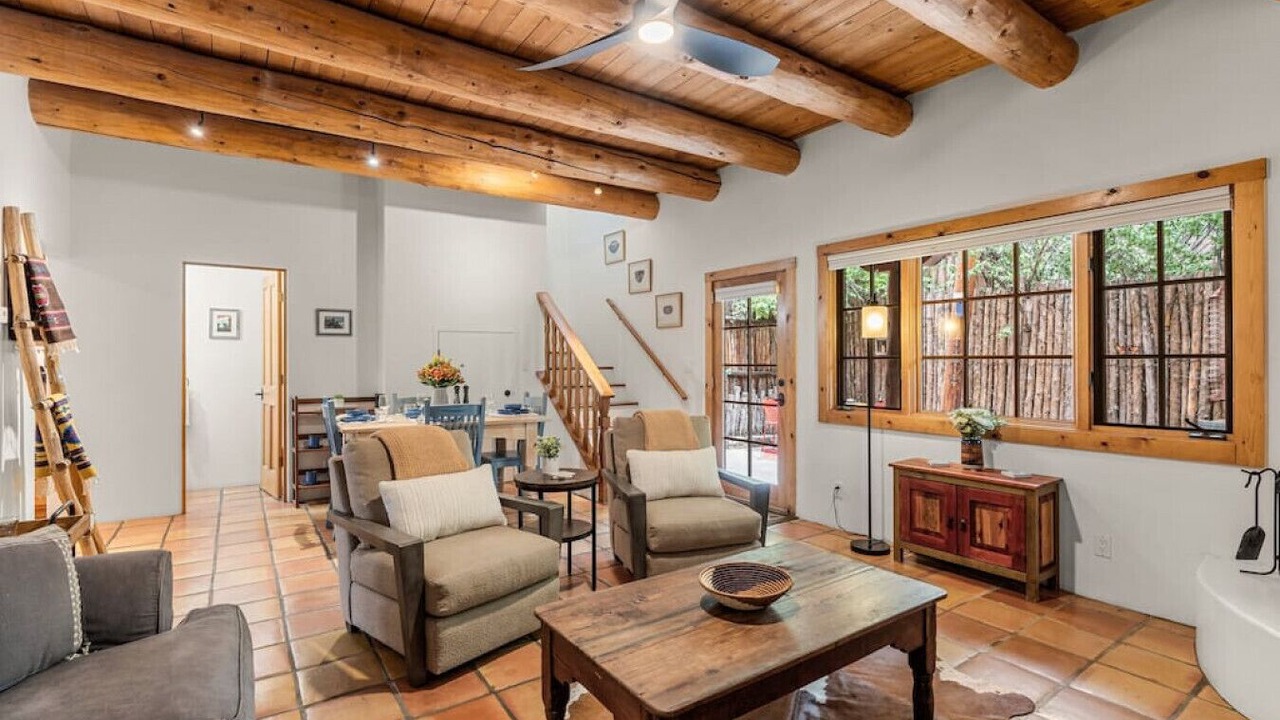 Photo of Livingroom in Northeast Santa Fe