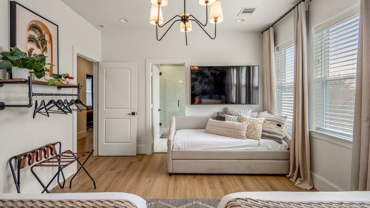 Photo of Bedroom in South Central Houston