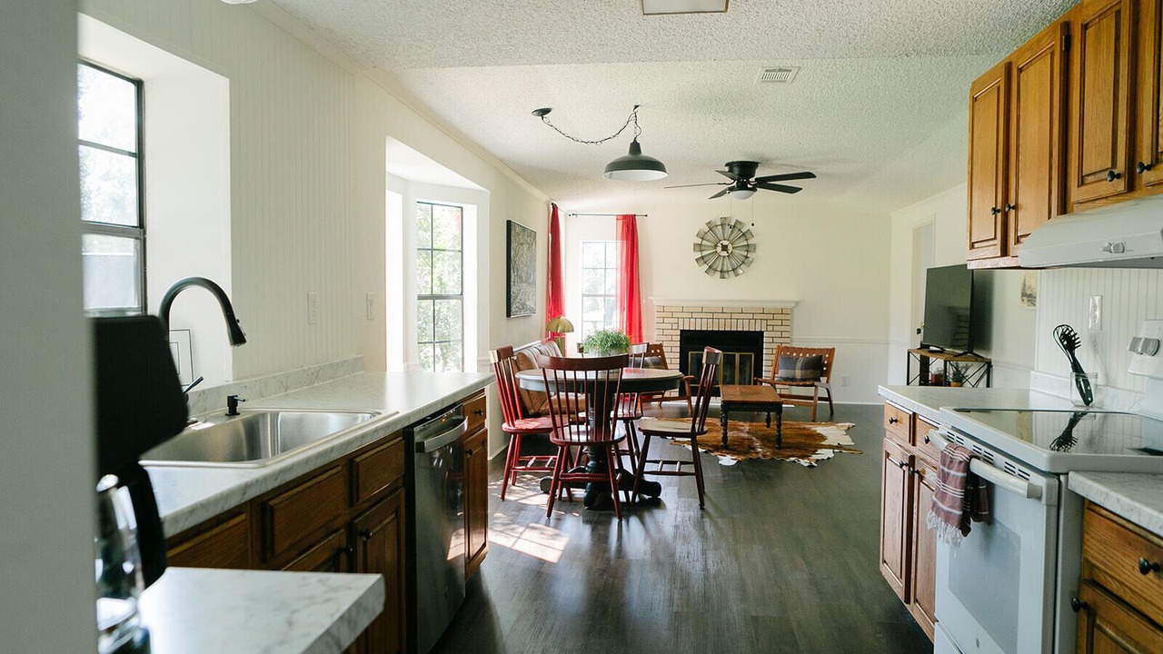 Photo of Bedroom in Franklin Estates