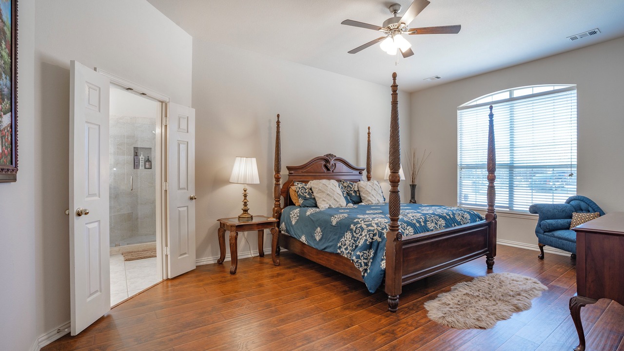 Photo of Bedroom in Allen
