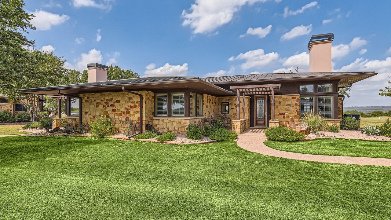 Photo of Outdoor in Lakecliff On Lake Travis