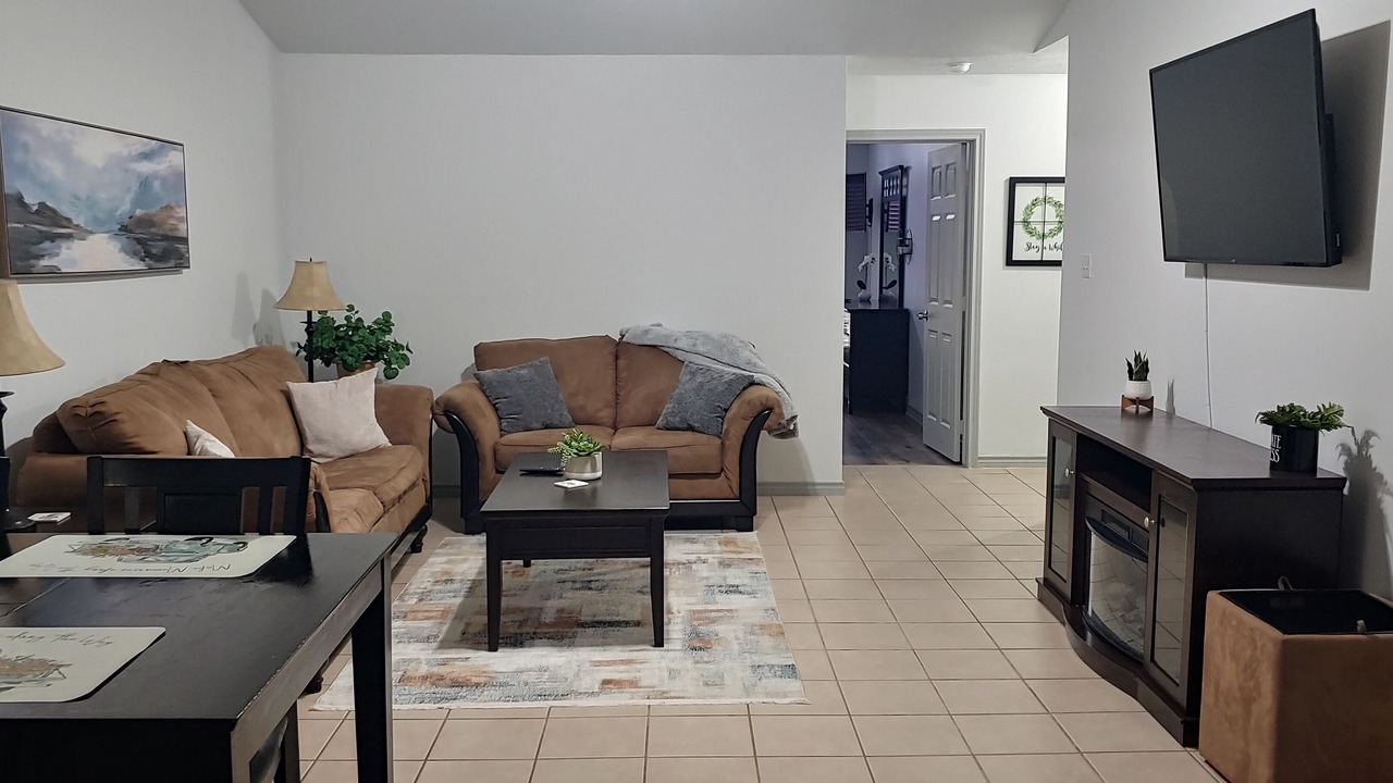 Photo of Livingroom in College Station