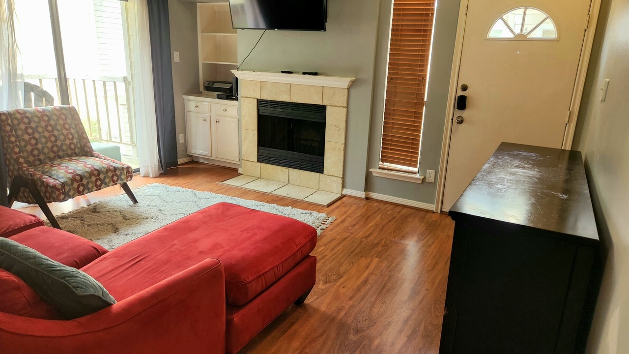 Photo of Livingroom in Panther Creek