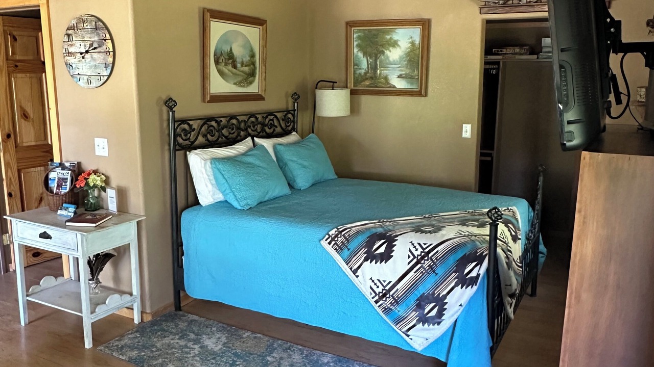 Photo of Bedroom in Aztec