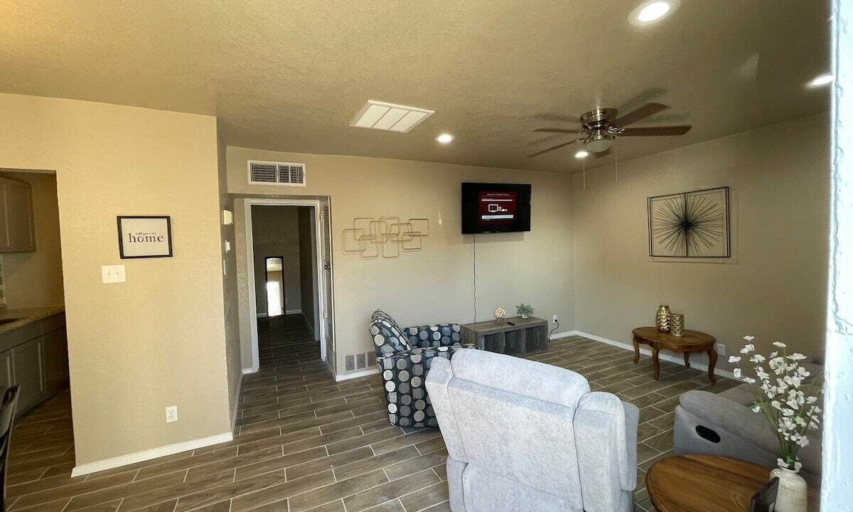 Photo of Livingroom in Biggs Field