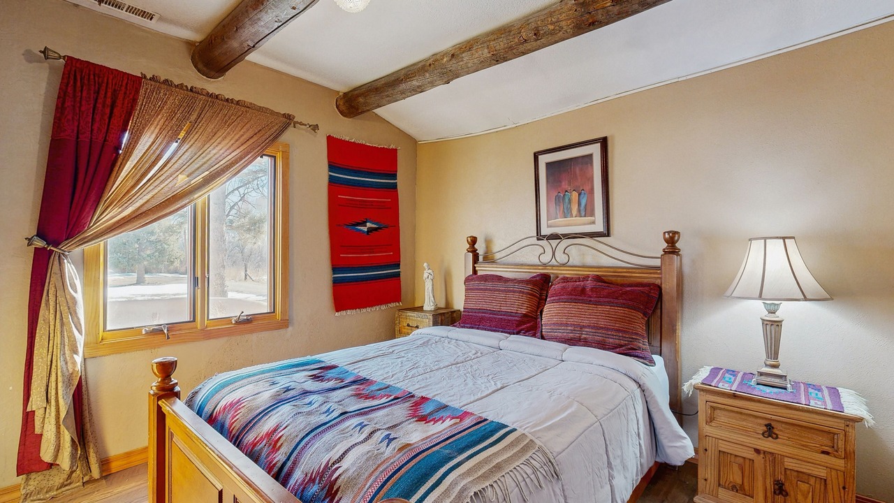 Photo of Bedroom in Arroyo Seco