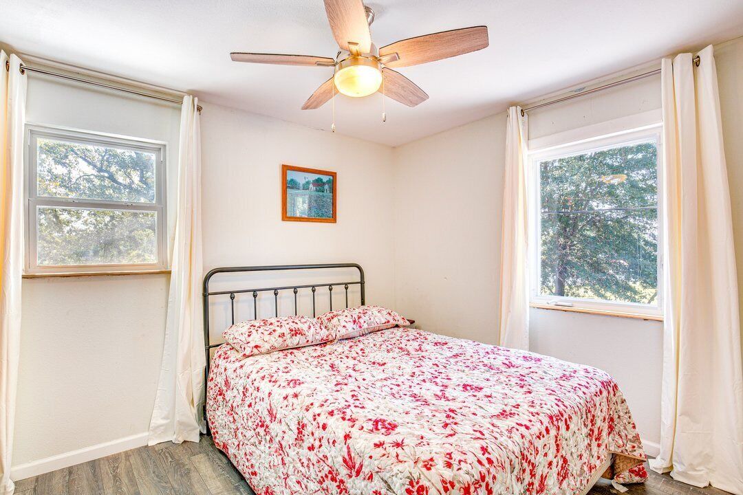 Photo of Bedroom in Gun Barrel City