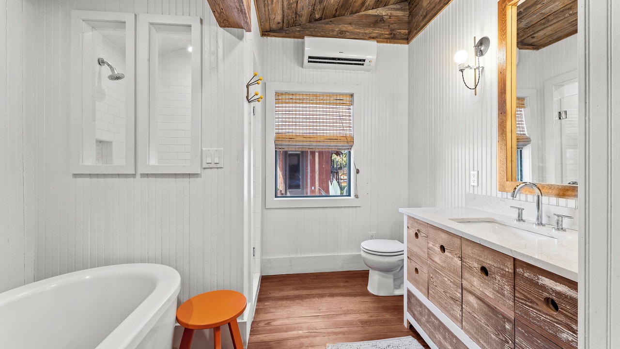 Photo of Bathroom in Comfort