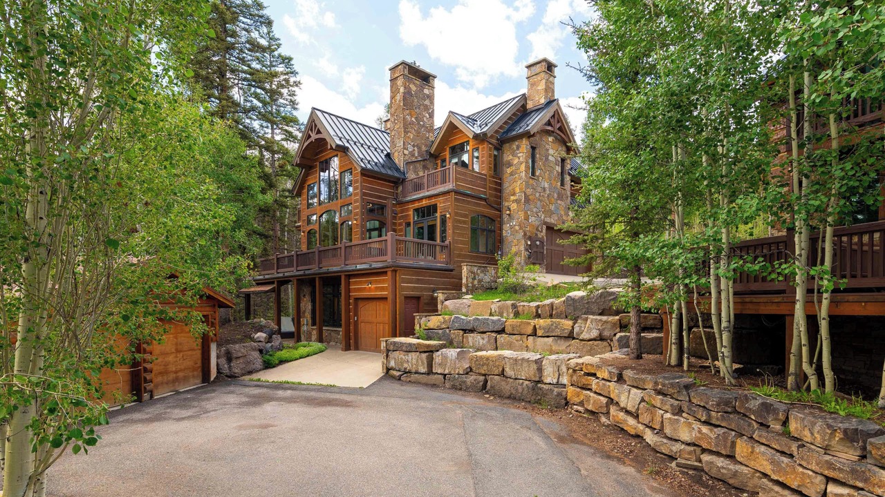 Photo of Outdoor in Mountain Village