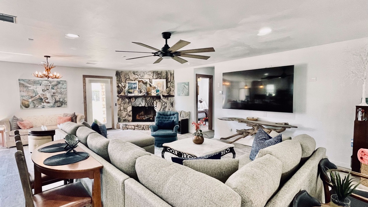 Photo of Livingroom in Granbury