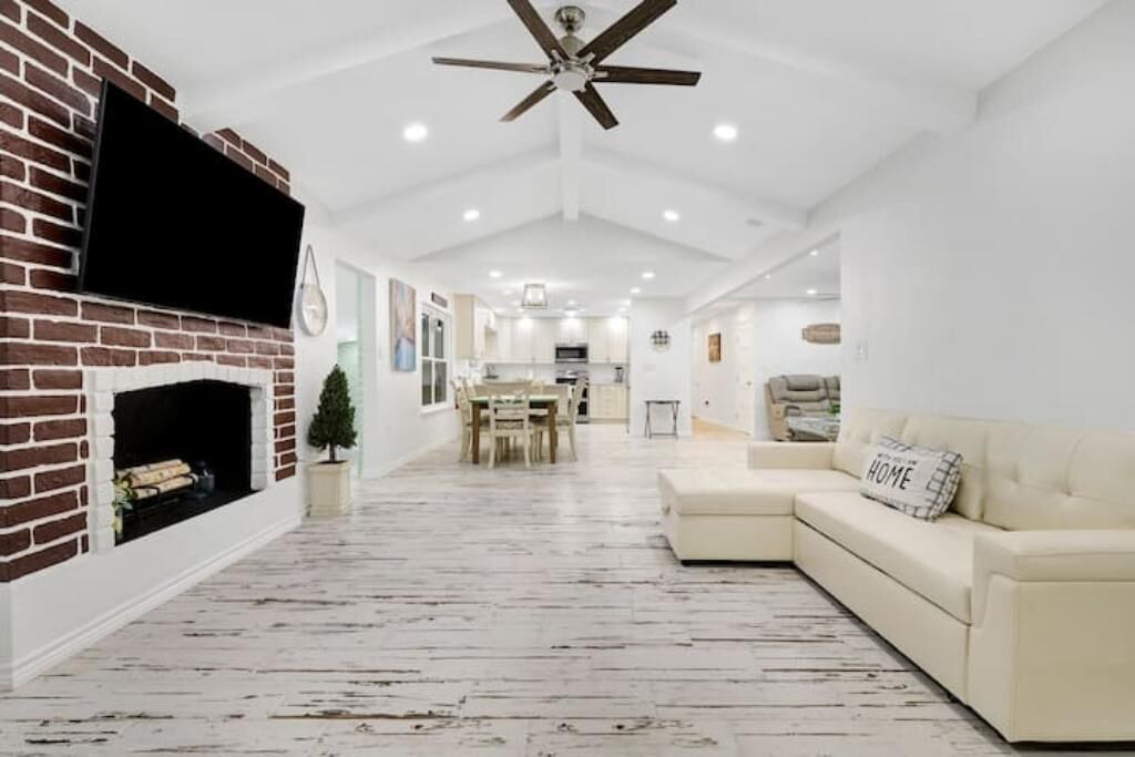 Photo of Livingroom in Medical Center District