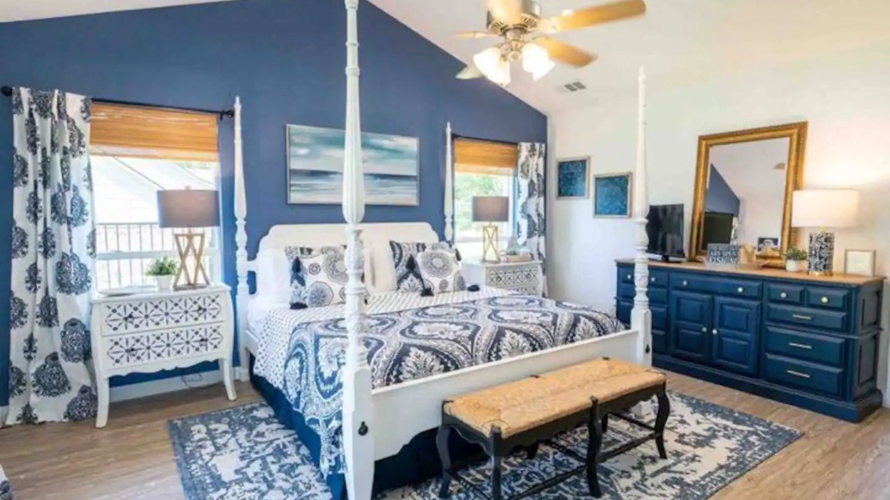 Photo of Bedroom in Log Cabin