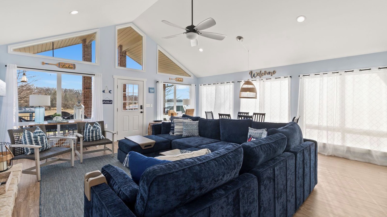 Photo of Livingroom in Log Cabin