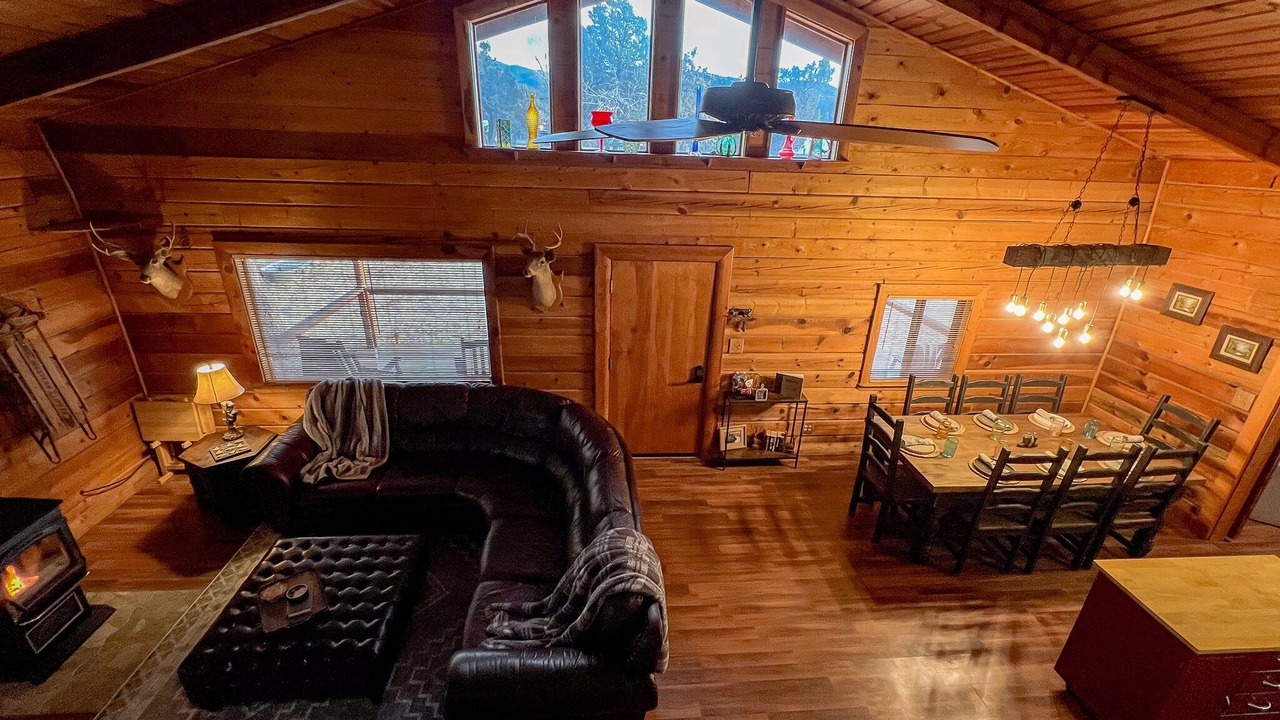 Photo of Livingroom in High Rolls Mountain Park