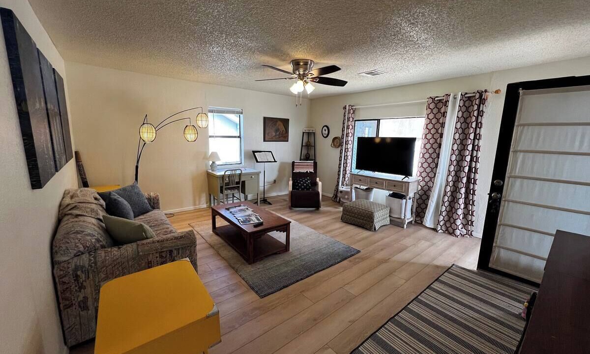 Photo of Livingroom in Alamogordo
