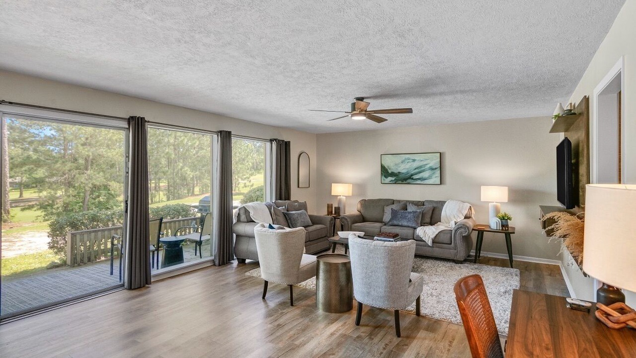 Photo of Livingroom in Brookeland