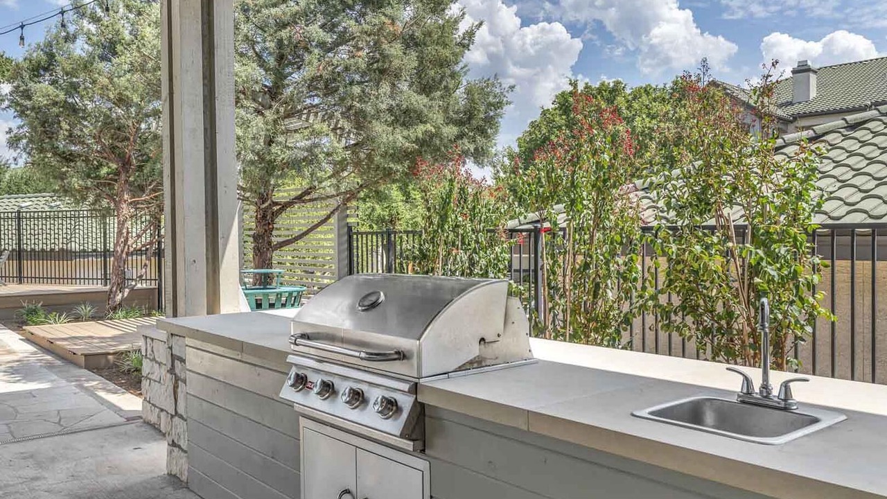 Photo of Patio Balcony in Falconhead
