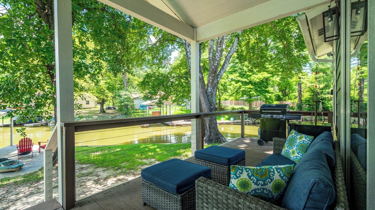 Photo of Patio Balcony in Cedar Creek Reservoir