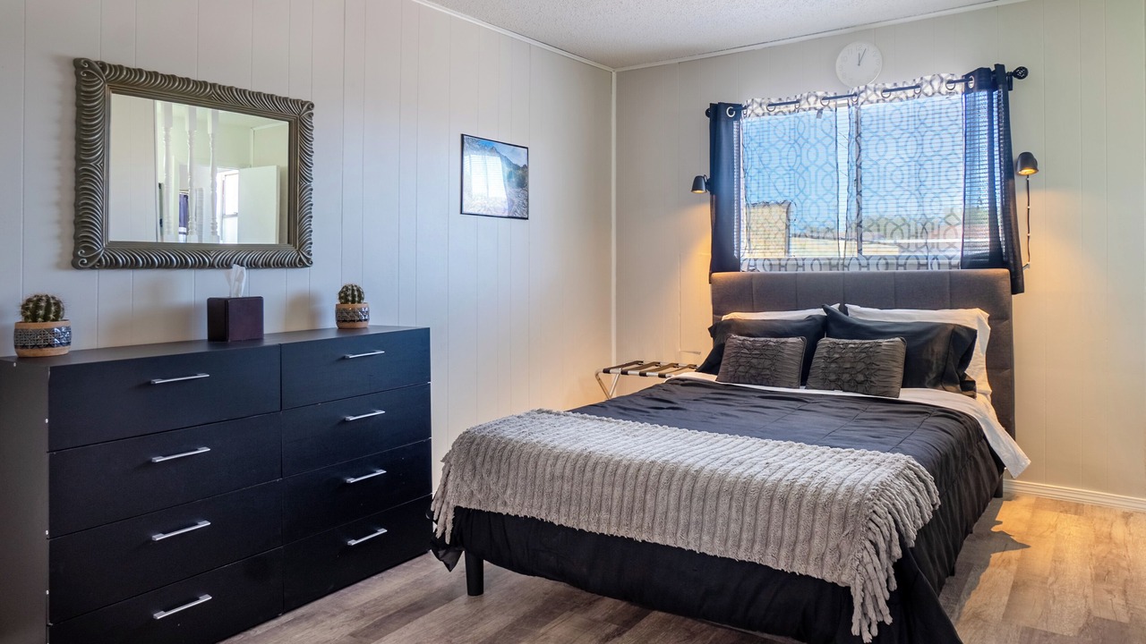 Photo of Bedroom in Biggs Field