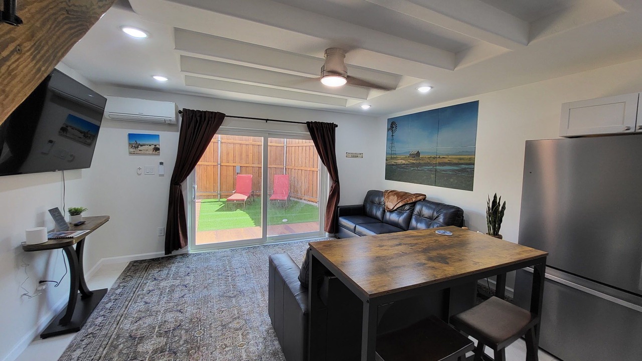 Photo of Livingroom in Truth or Consequences