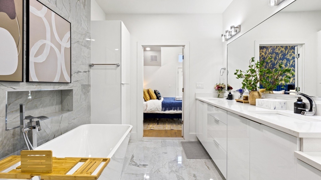 Photo of Bathroom in West Dallas