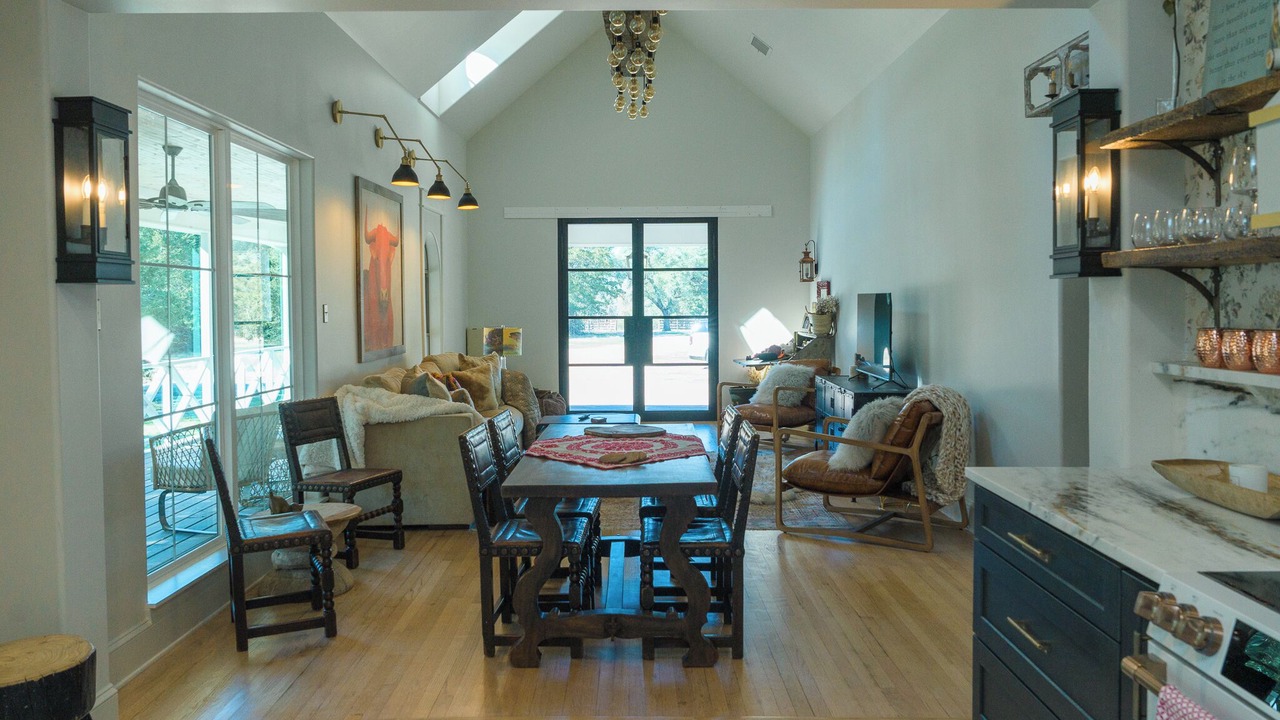 Photo of Livingroom in Round Top