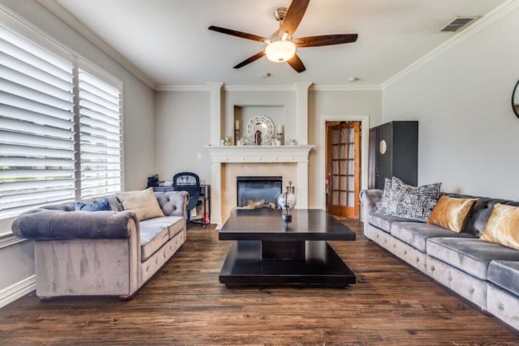 Photo of Livingroom in Flower Mound