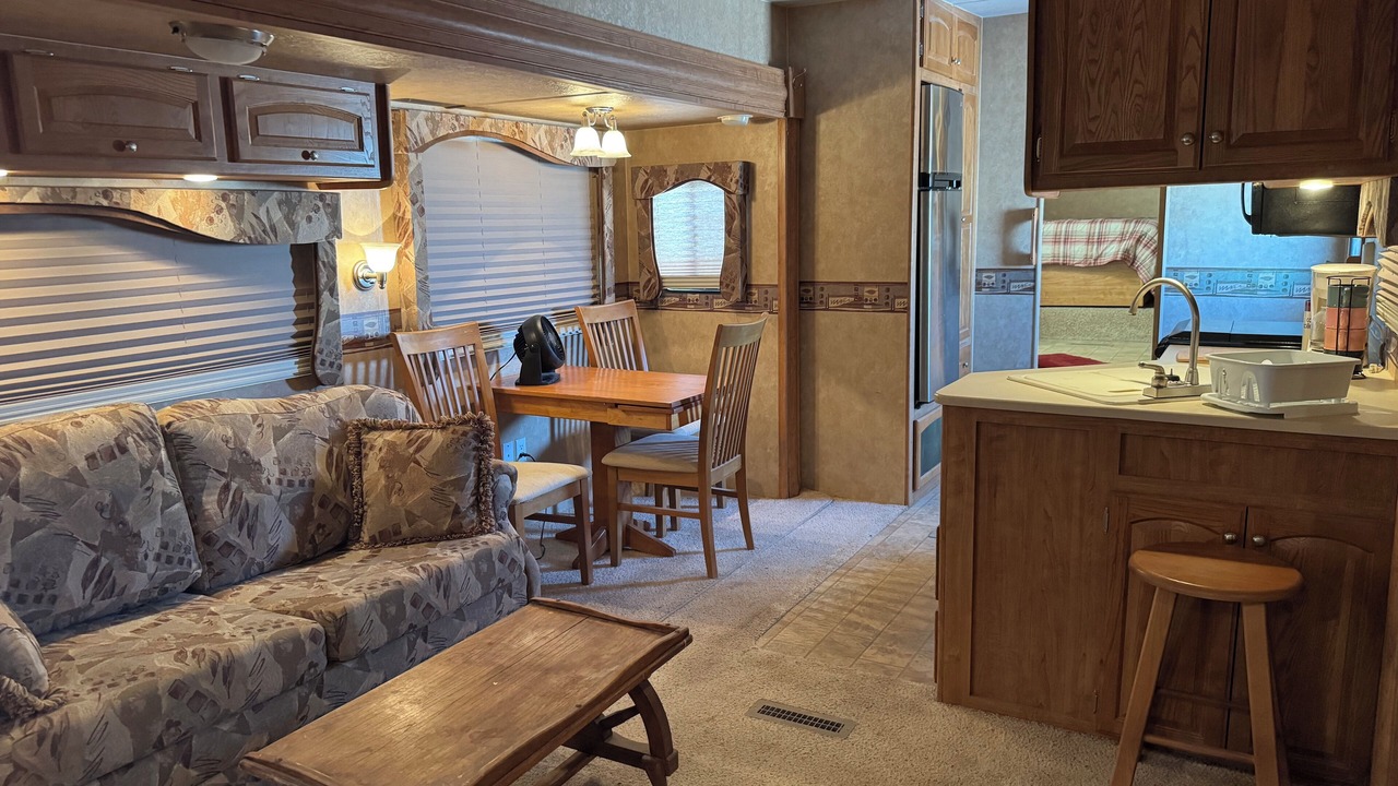 Photo of Livingroom in Truth or Consequences