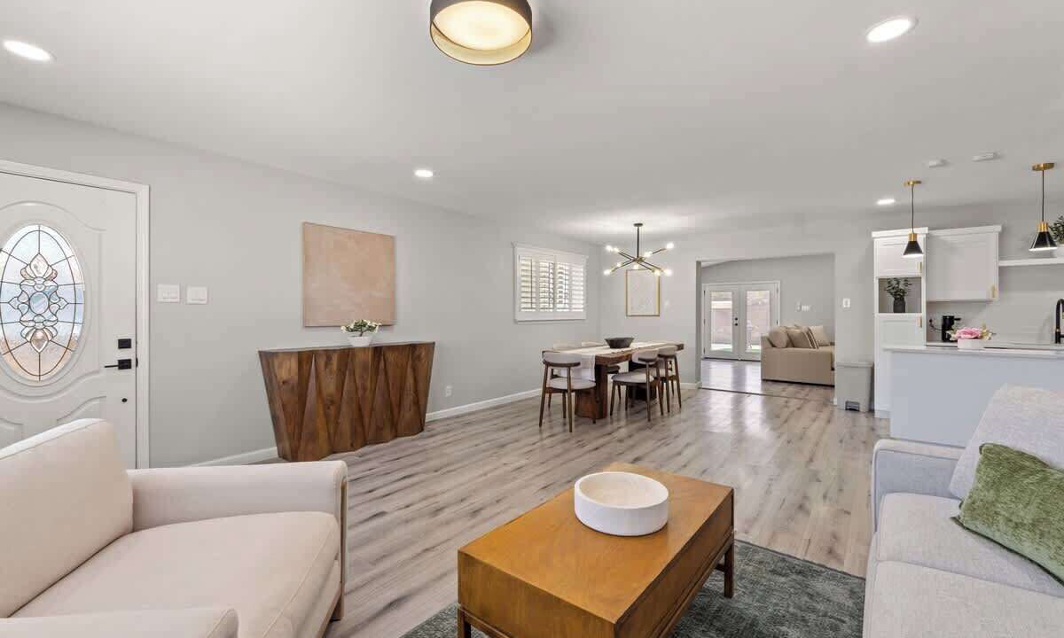 Photo of Livingroom in Biggs Field