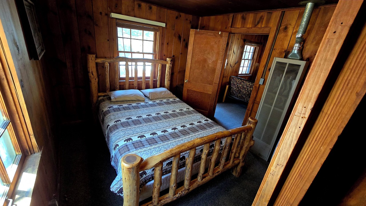Photo of Bedroom in Mayhill