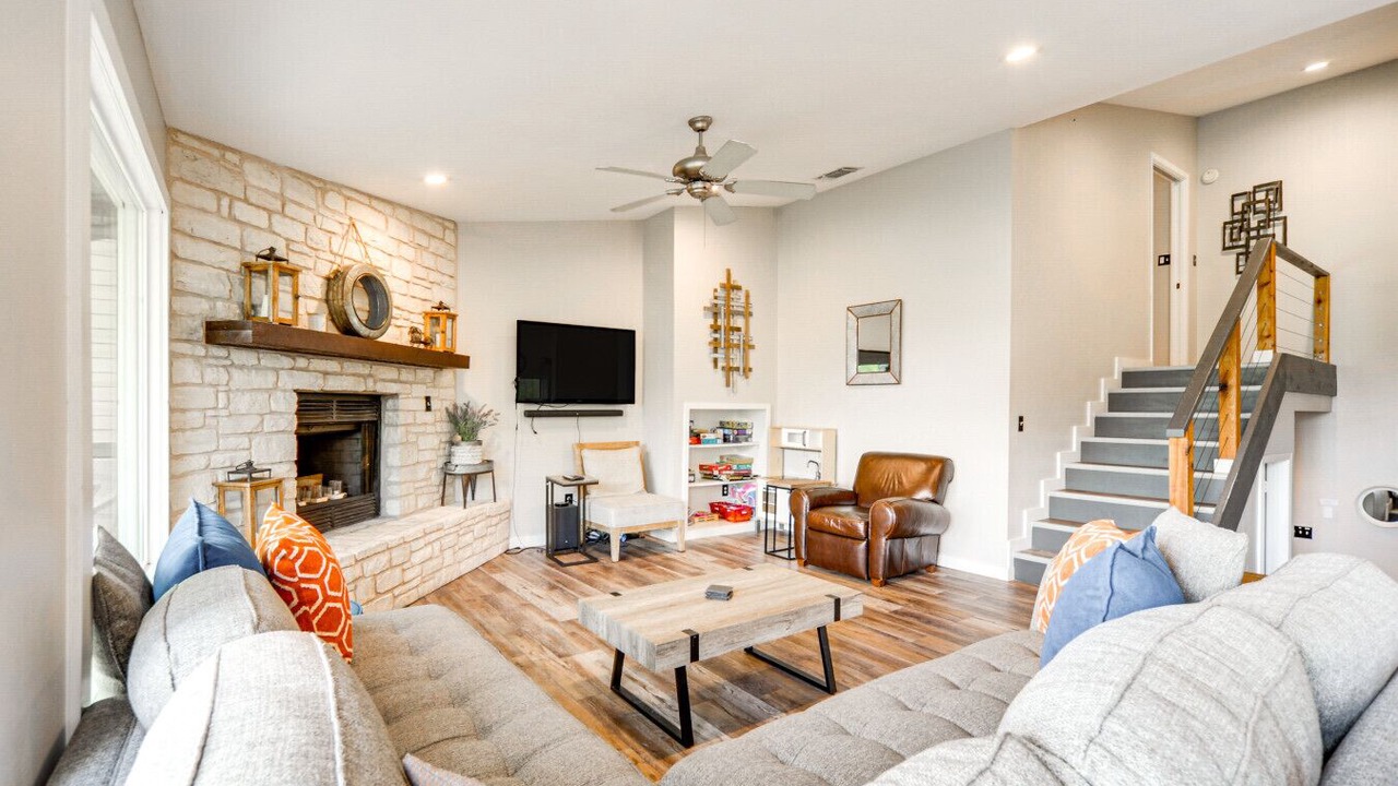Photo of Livingroom in Spicewood
