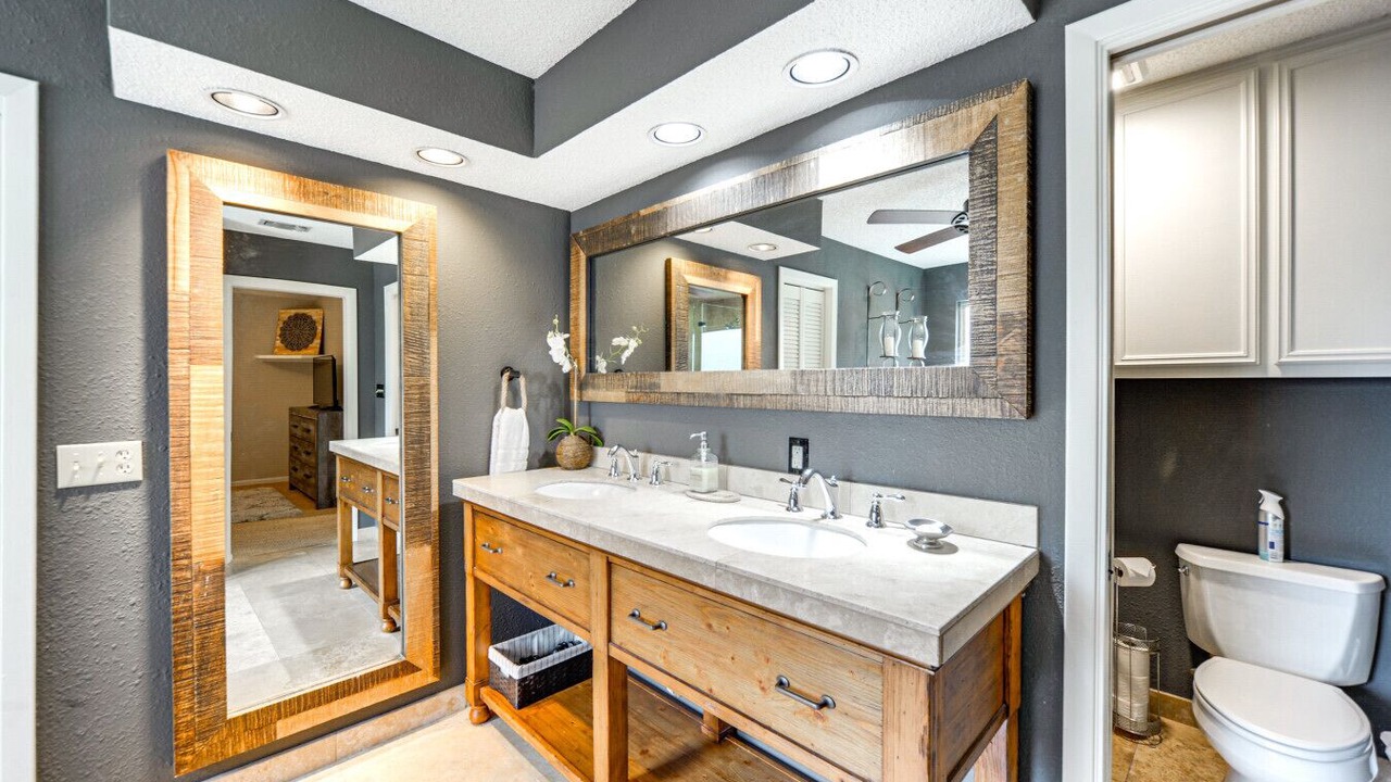 Photo of Bathroom in Spicewood