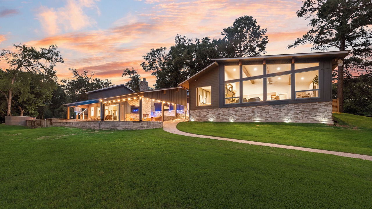 Photo of Outdoor in Carolyn Estates