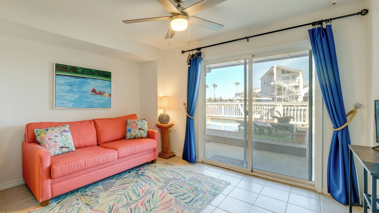 Photo of Bedroom in City-by-the Sea