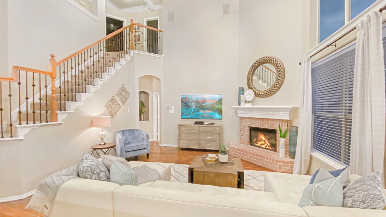 Photo of Livingroom in The Colony