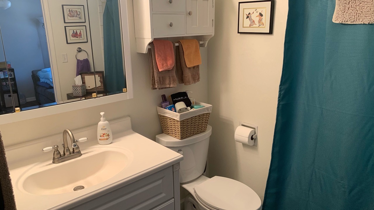 Photo of Bathroom in Green Valley