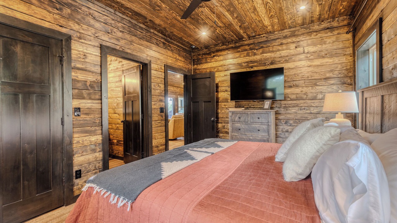 Photo of Bedroom in Ruidoso